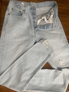 Levi's 501 button fly light wash Blue Distressed skinny Jeans size 25 x 30